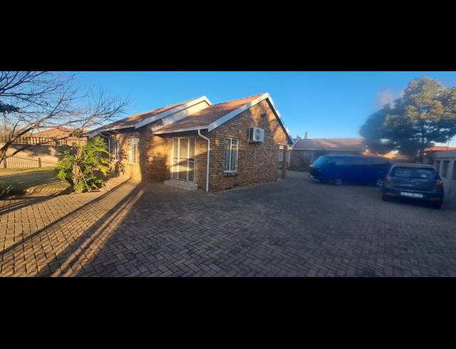 BUSINESS FOR SALE IN WINDMILL PARK